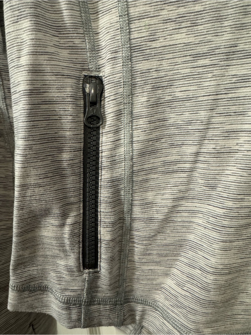 Lululemon Heathered Light Gray and White Define Jacket - Picture 3 of 16